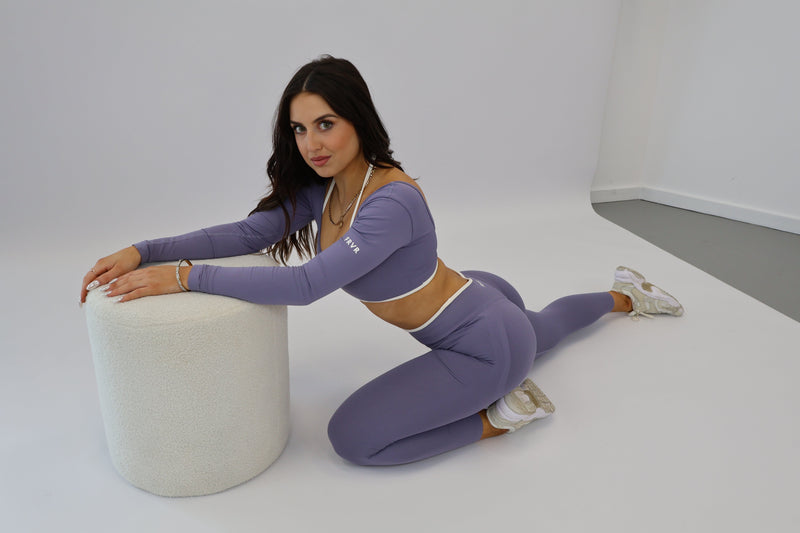 Womens seamless activewear bra and leggings. Womens fitness model. Body sculpting activewear.