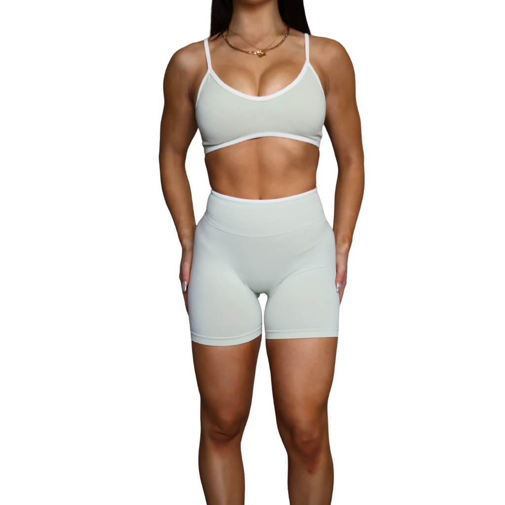 Womens seamless activewear sets.