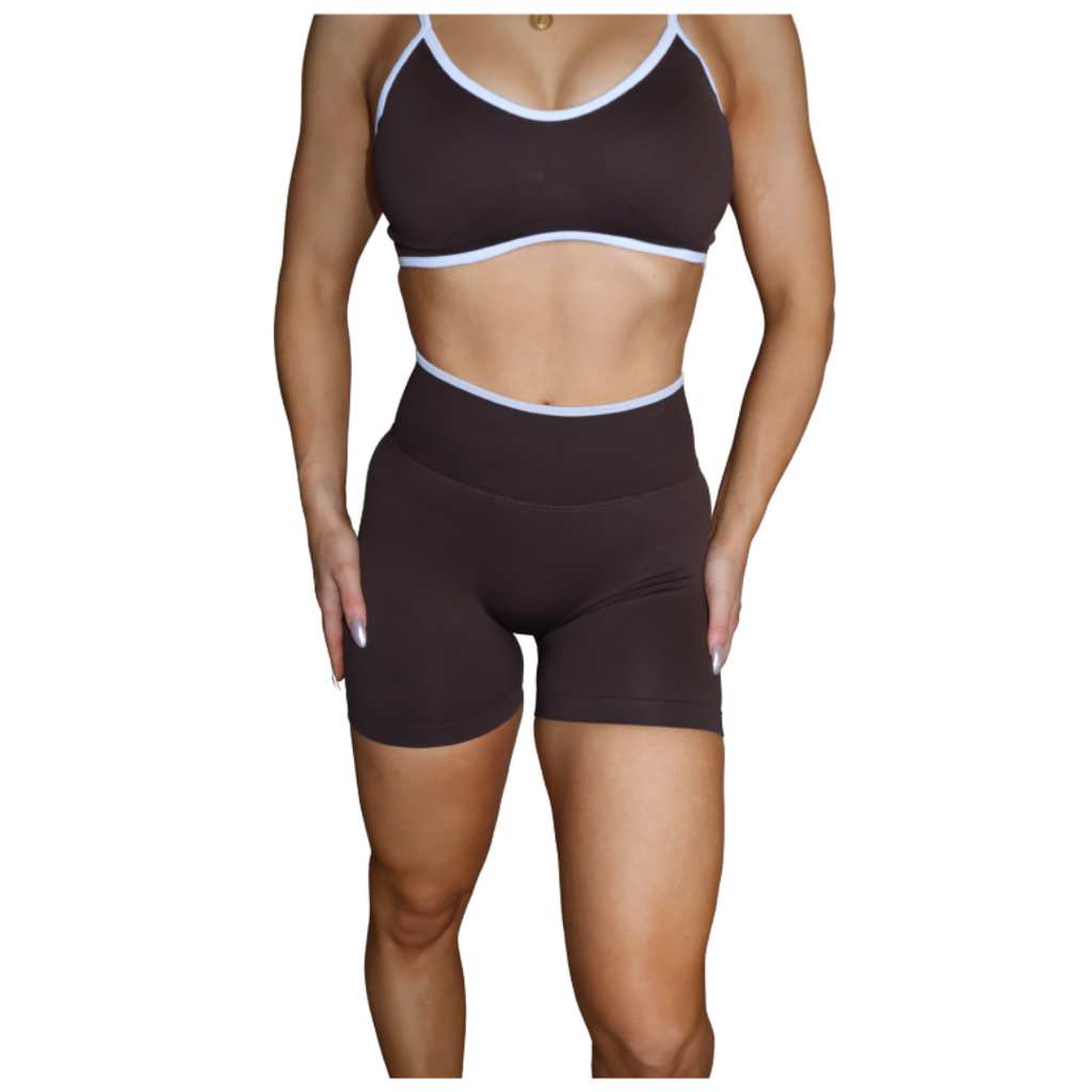 Seamless Scrunch Shorts in brown
